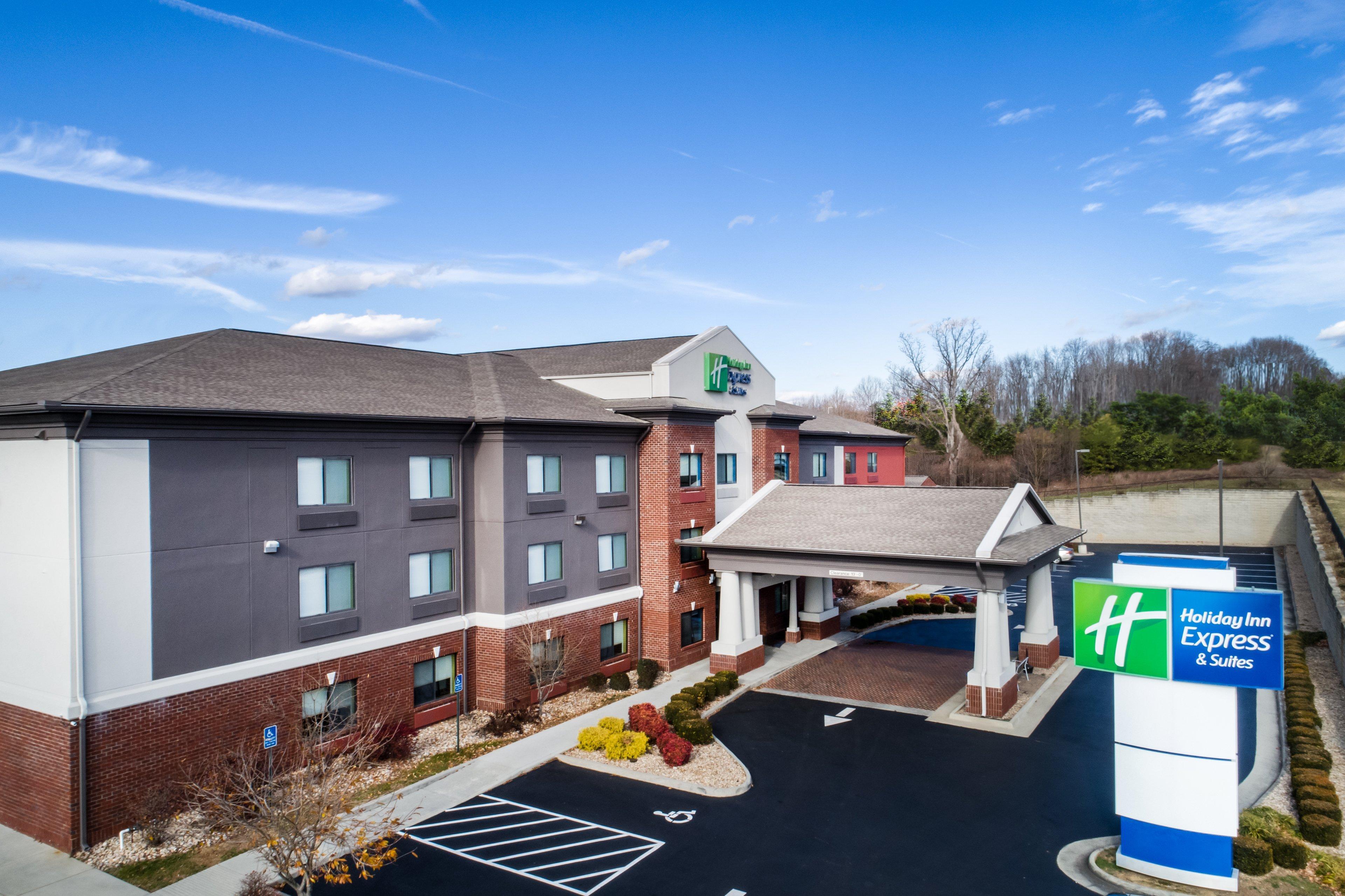 Holiday Inn Express & Suites Rocky Mount Smith Mountain Lake By Ihg Extérieur photo