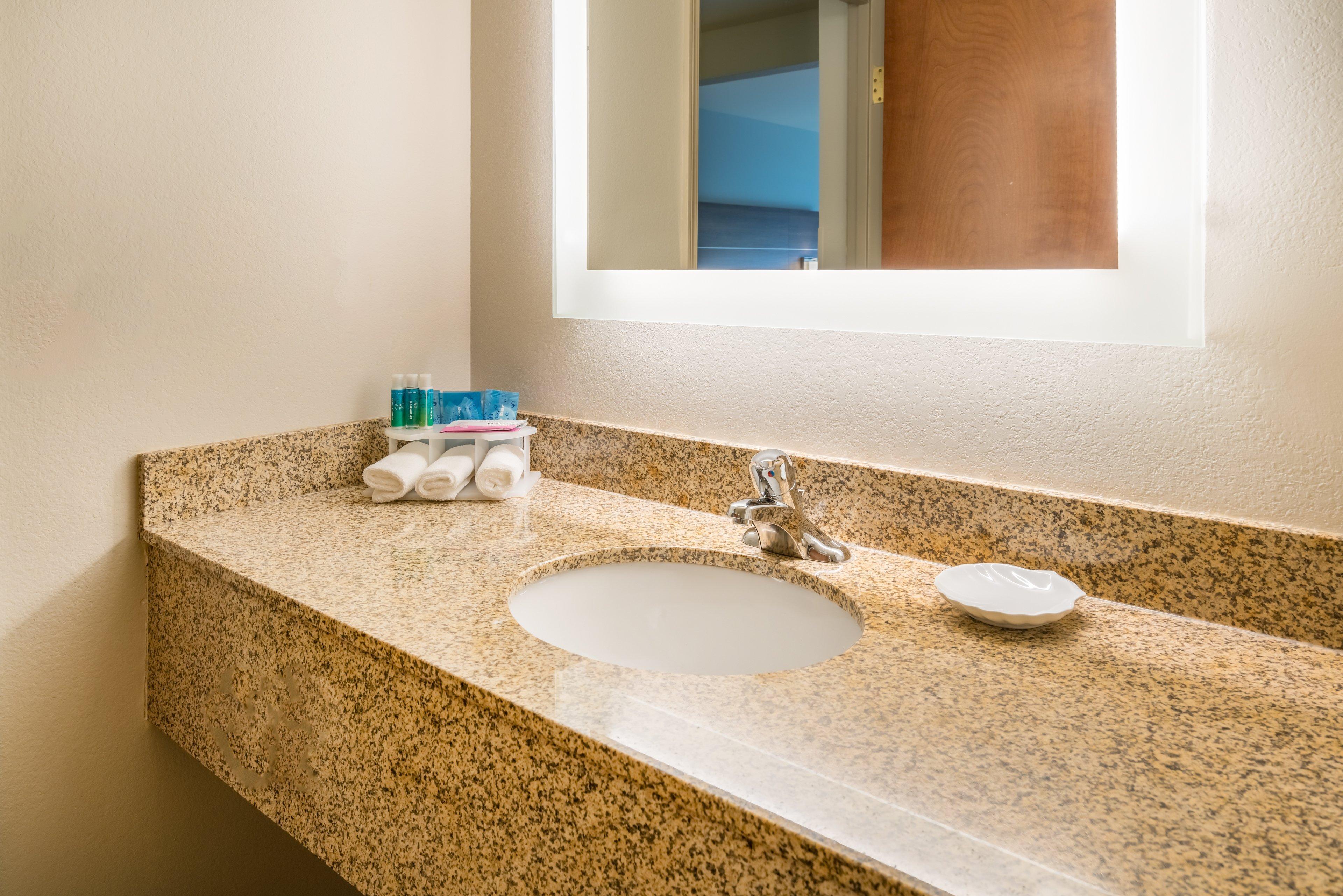 Holiday Inn Express & Suites Rocky Mount Smith Mountain Lake By Ihg Extérieur photo