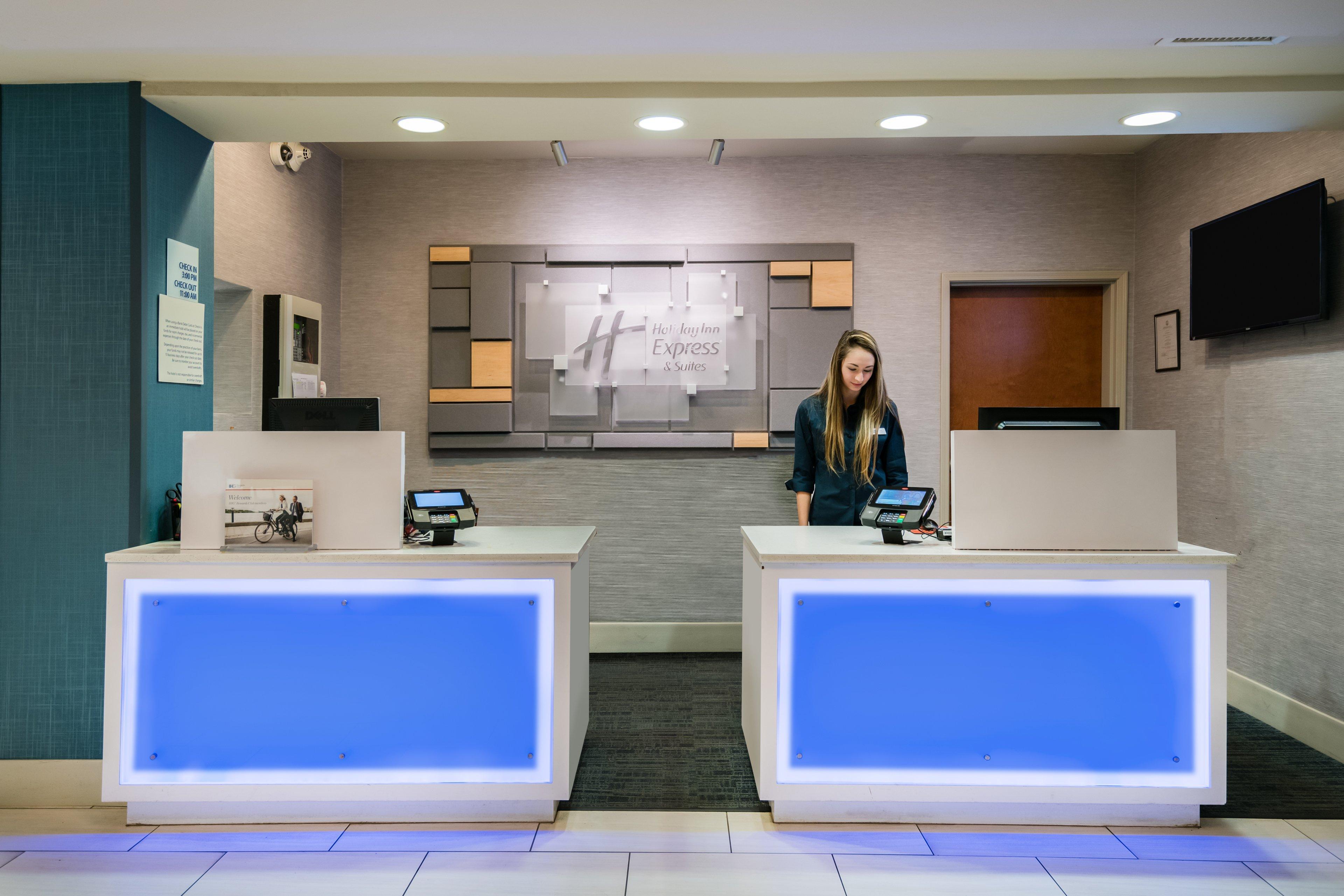 Holiday Inn Express & Suites Rocky Mount Smith Mountain Lake By Ihg Extérieur photo