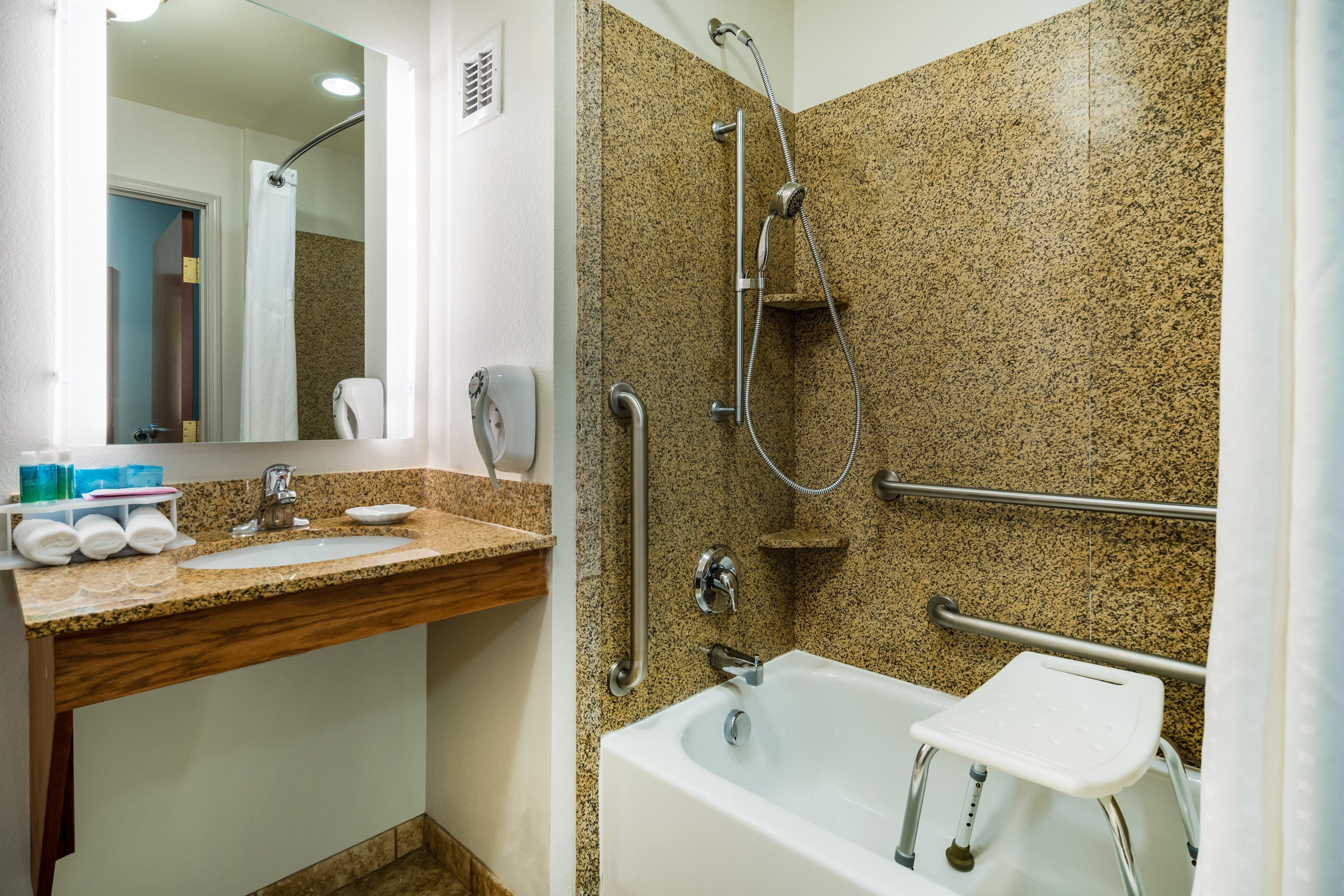 Holiday Inn Express & Suites Rocky Mount Smith Mountain Lake By Ihg Extérieur photo