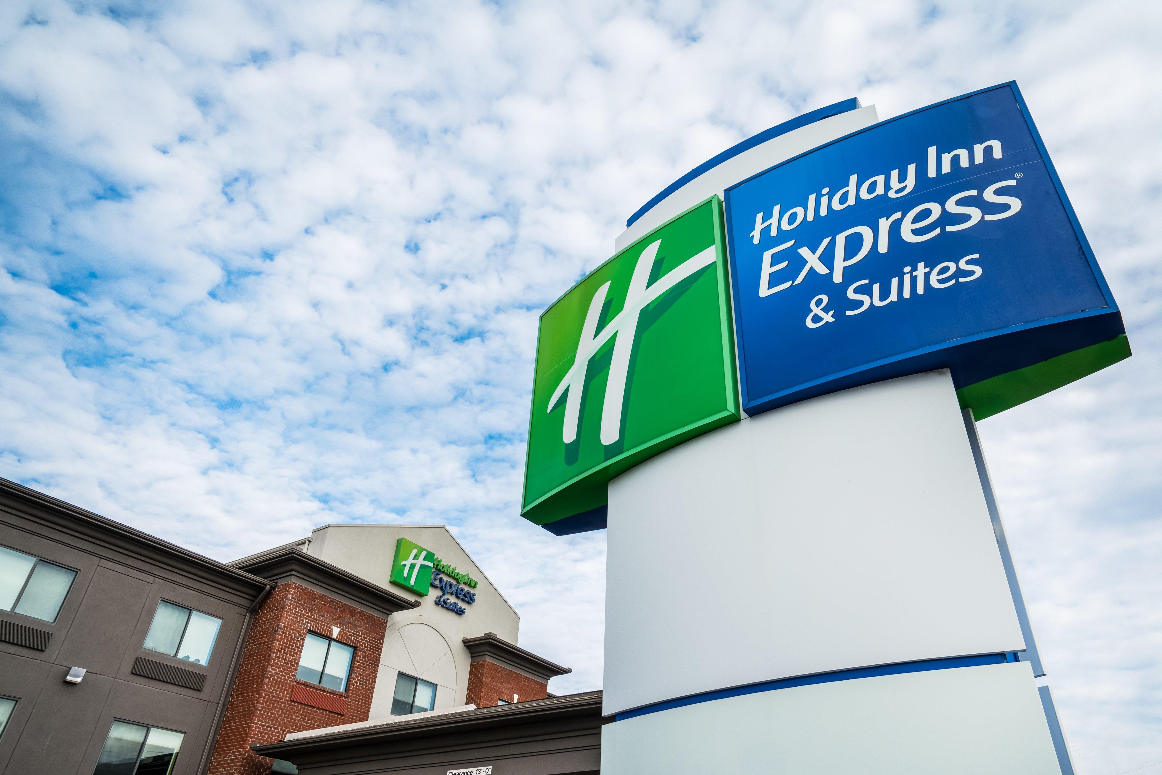 Holiday Inn Express & Suites Rocky Mount Smith Mountain Lake By Ihg Extérieur photo