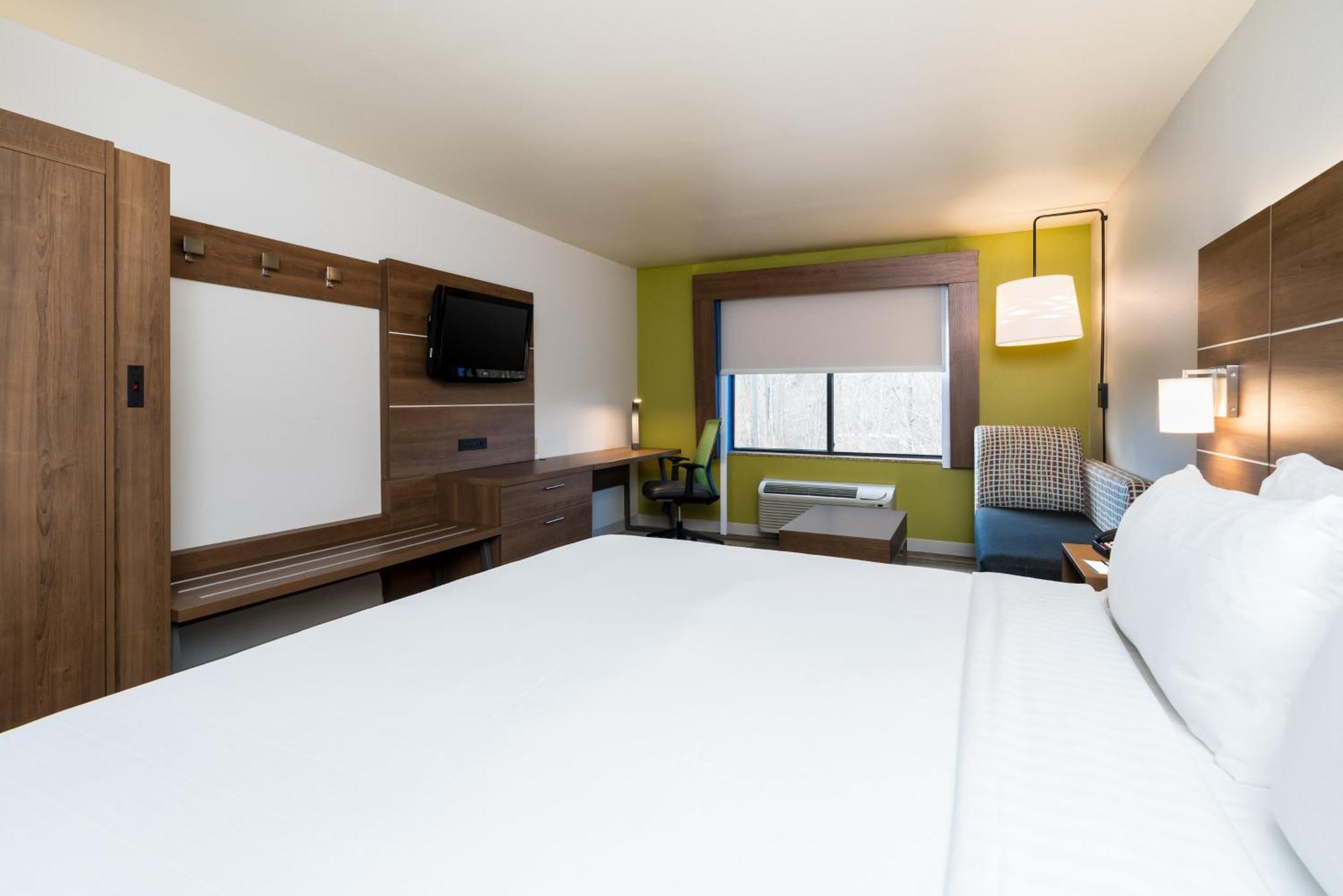 Holiday Inn Express & Suites Rocky Mount Smith Mountain Lake By Ihg Extérieur photo