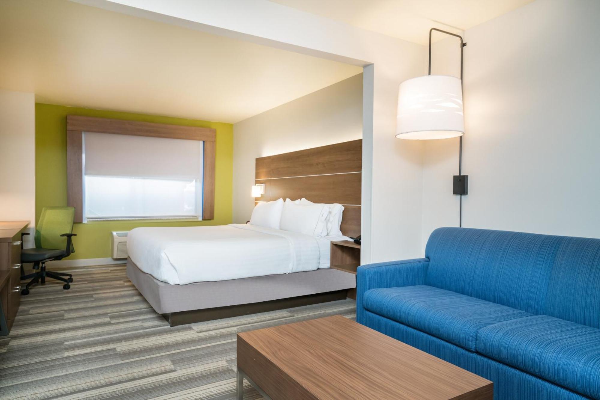 Holiday Inn Express & Suites Rocky Mount Smith Mountain Lake By Ihg Extérieur photo