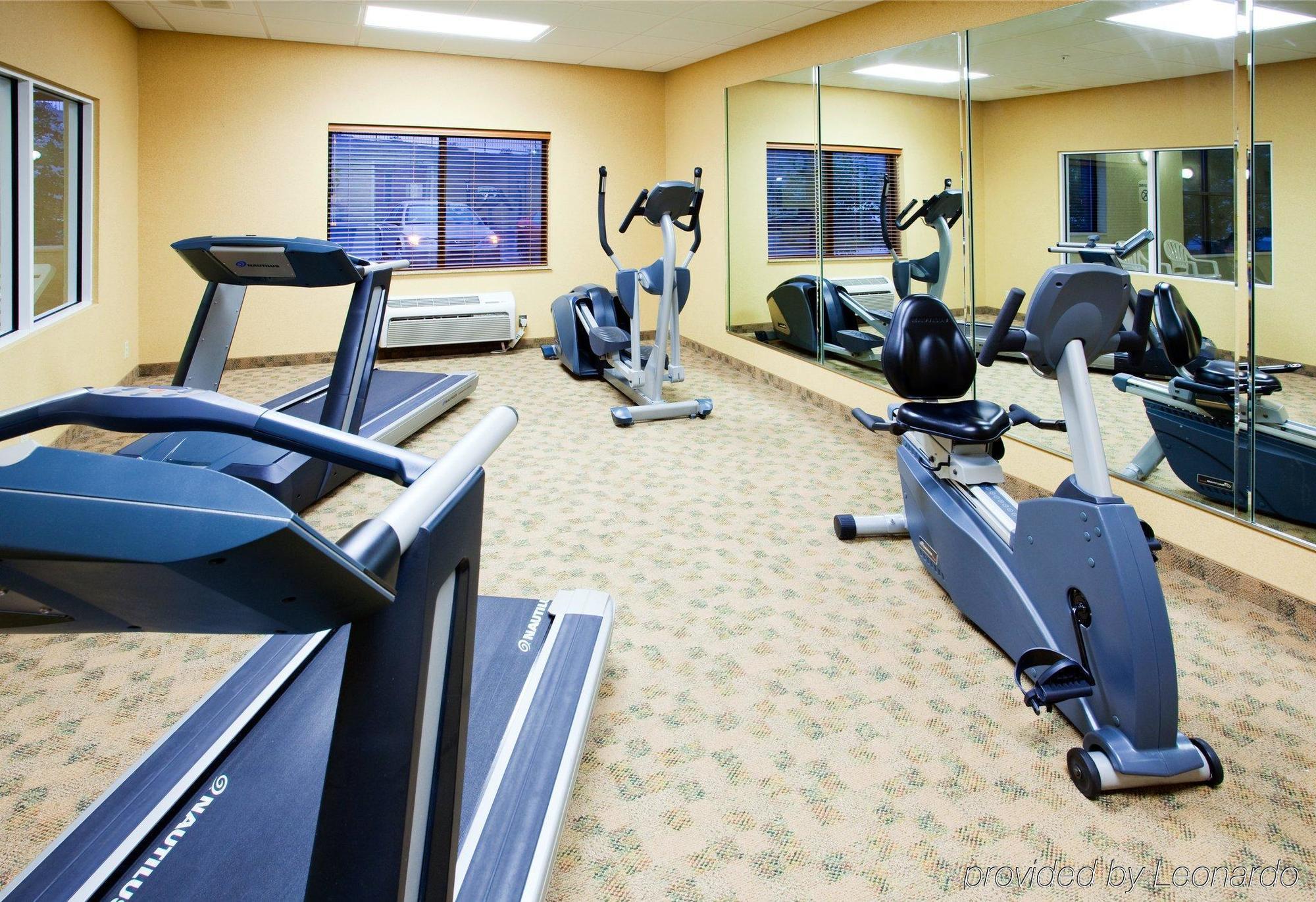 Holiday Inn Express & Suites Rocky Mount Smith Mountain Lake By Ihg Facilités photo