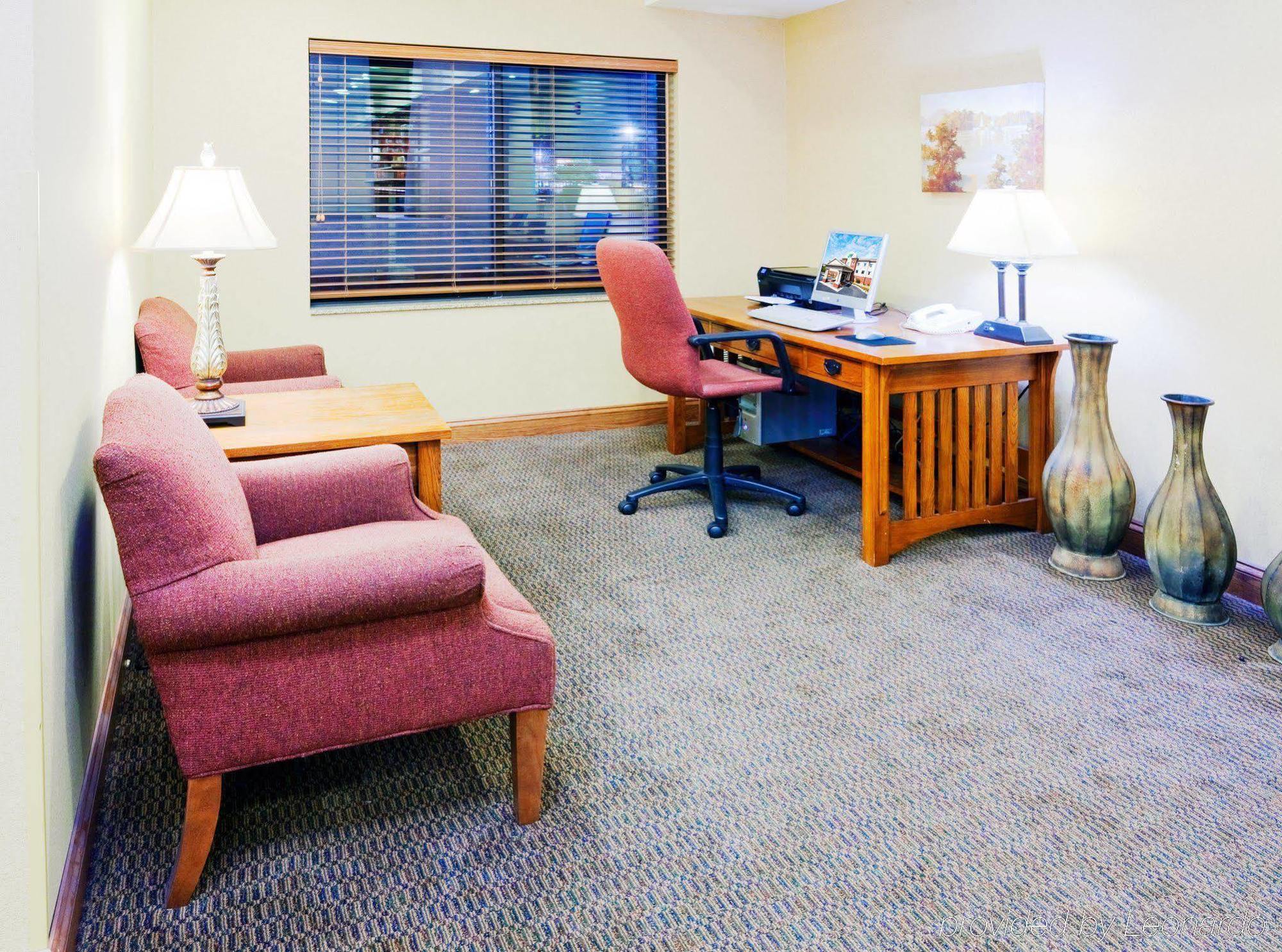 Holiday Inn Express & Suites Rocky Mount Smith Mountain Lake By Ihg Chambre photo